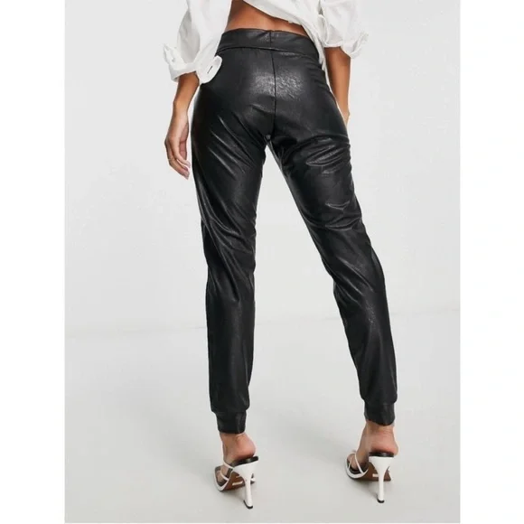 Commando Commando - Picture 8 of 12